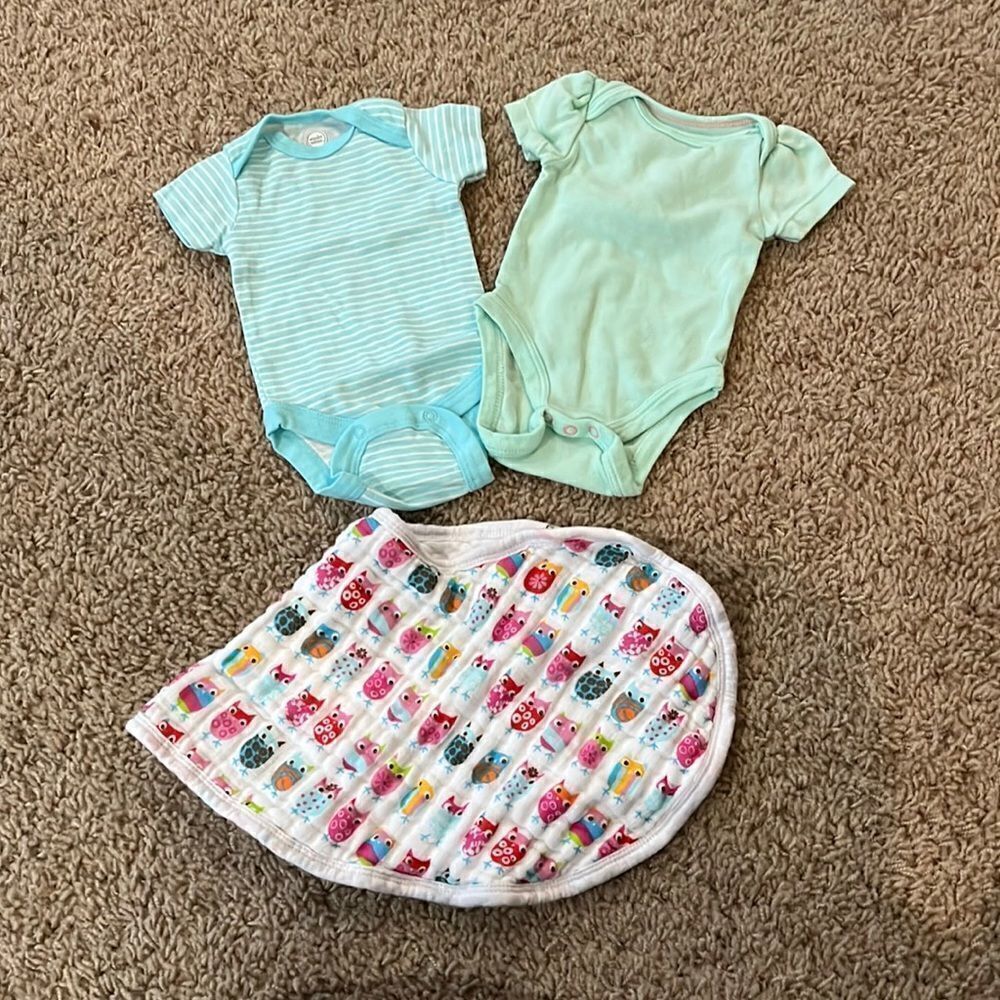 Newborn onesie bundle with burp cloth